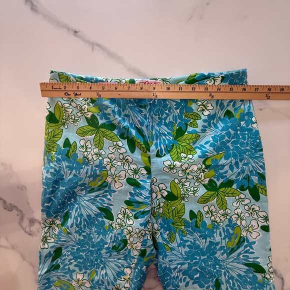 Lilly Pulitzer Originals Resort Fit Floral Blue and Green Crop Pants Size 8 - Picture 5 of 8